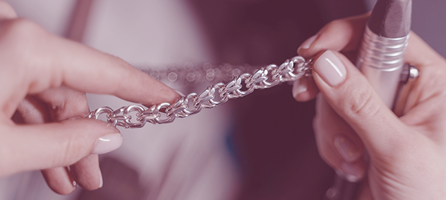 How to make a necklace shorter
