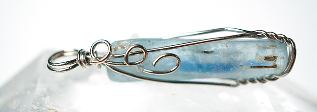 crystal necklace holder